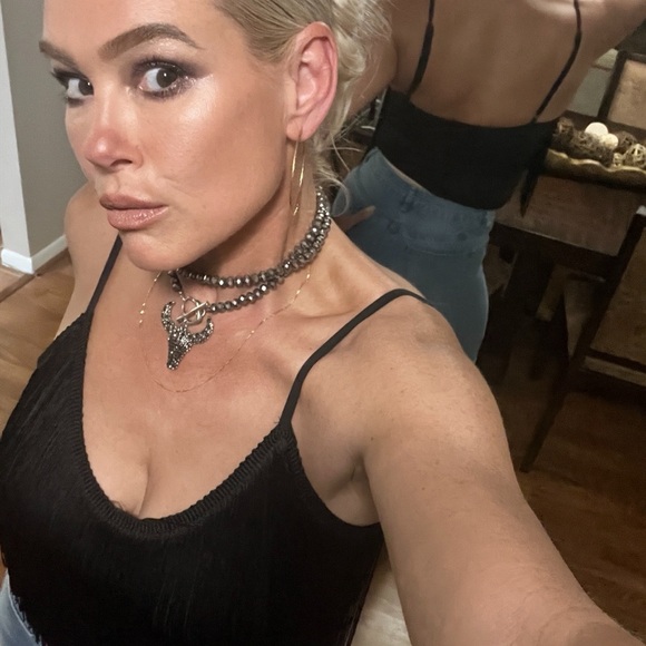 Meet your Posher, Heather - Picture 3 of 7